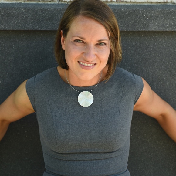 Meet your Posher, Alynn - Picture 3 of 4